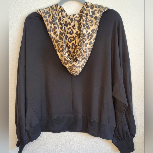 Zenana Black and Animal Print Hoodie. NWOT - Picture 3 of 11